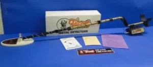 Tesoro Lobo SuperTRAQ Metal Detector